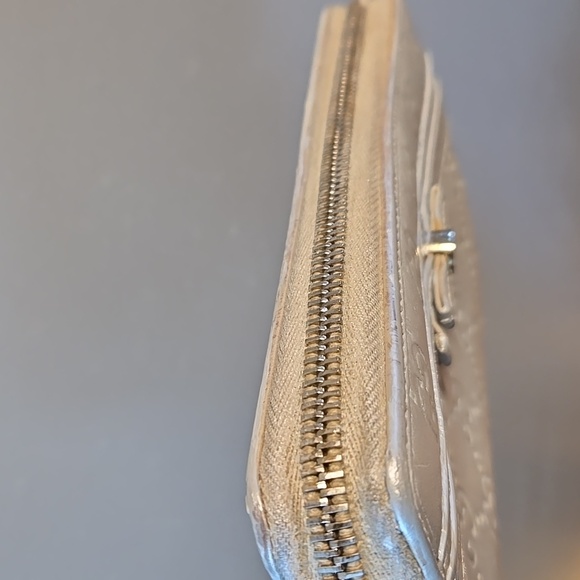 Gucci Guccissima Wallet Silver Metallic - Picture 8 of 12